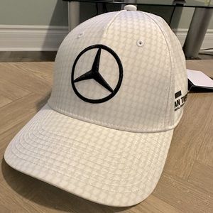 Mercedes grab turismo hat